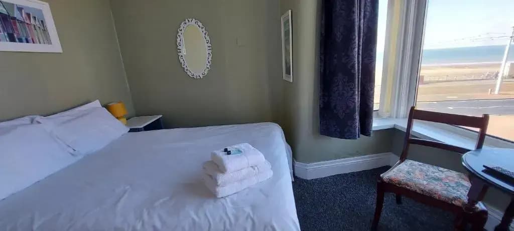 Standard Double room with sea view full double bed