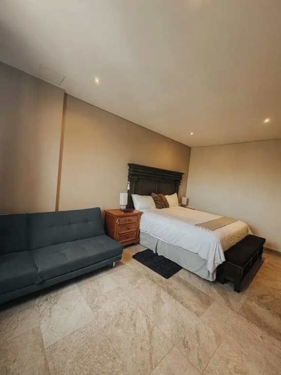 Superior Double Suite full double bed