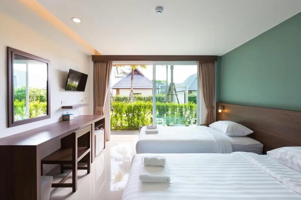 Deluxe Double room with balcony full double bed