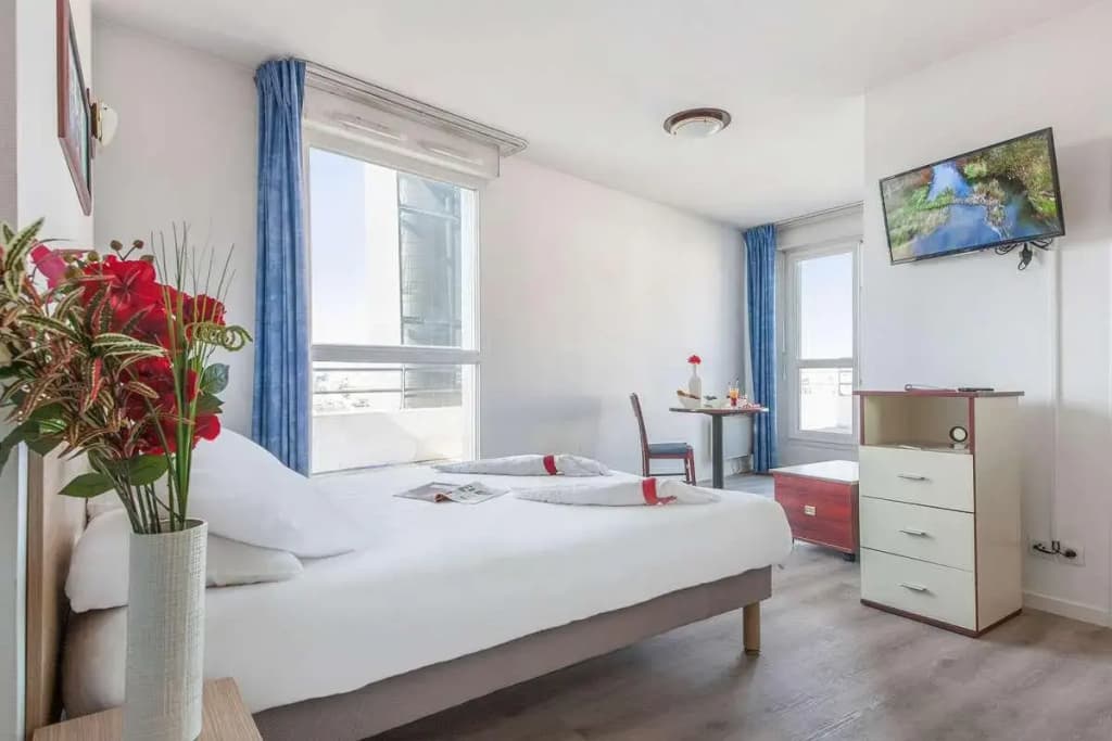 Double Studio twin beds