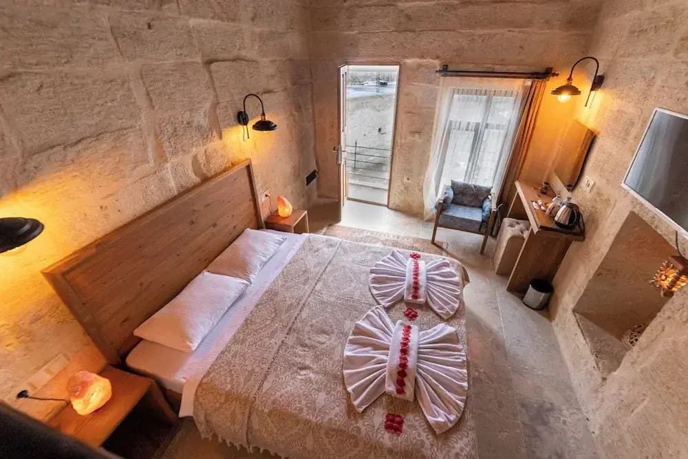 Standard Double room with balcony full double bed