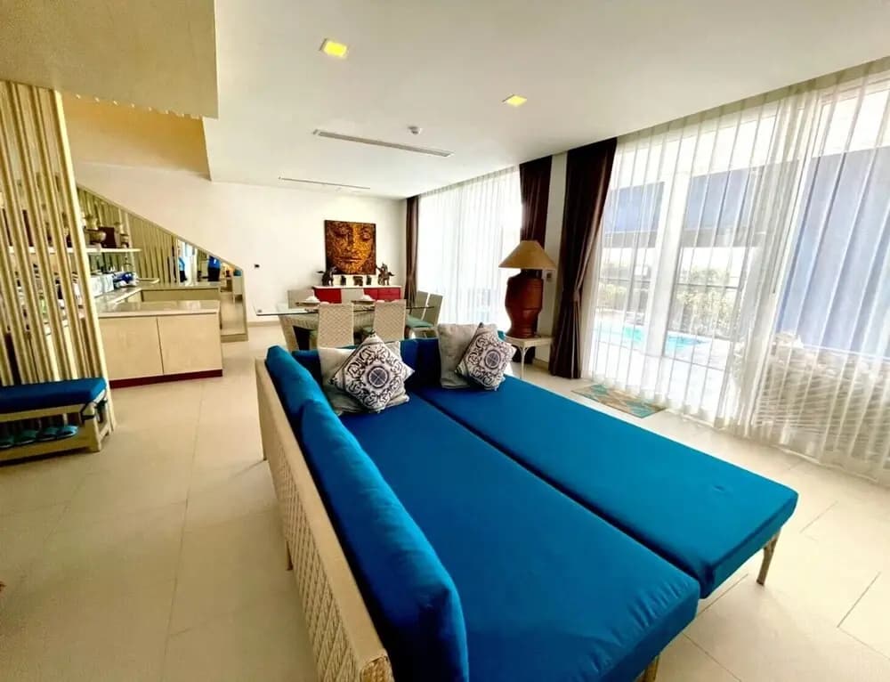 Grand Villa