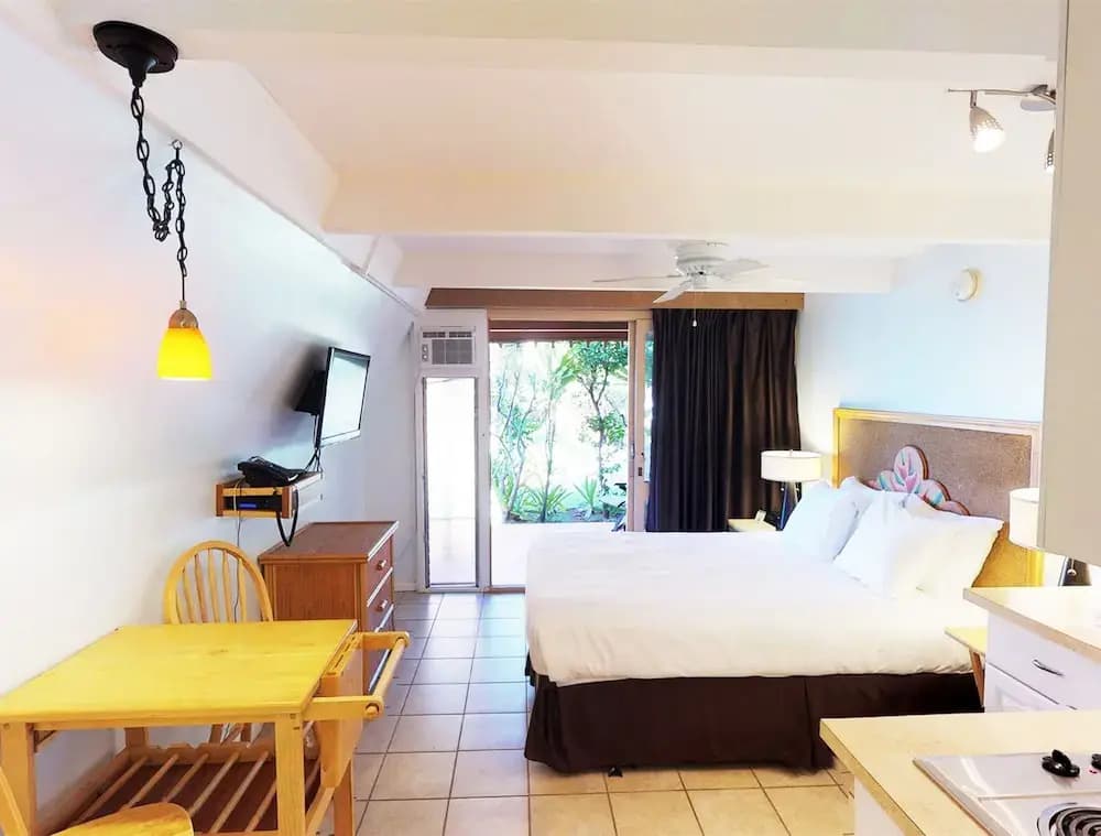 Deluxe Double room with ocean view full double bed