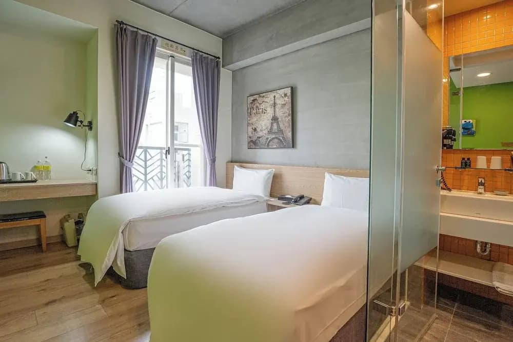Standard Double room with balcony twin beds