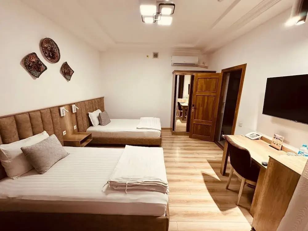 Deluxe Double room twin beds