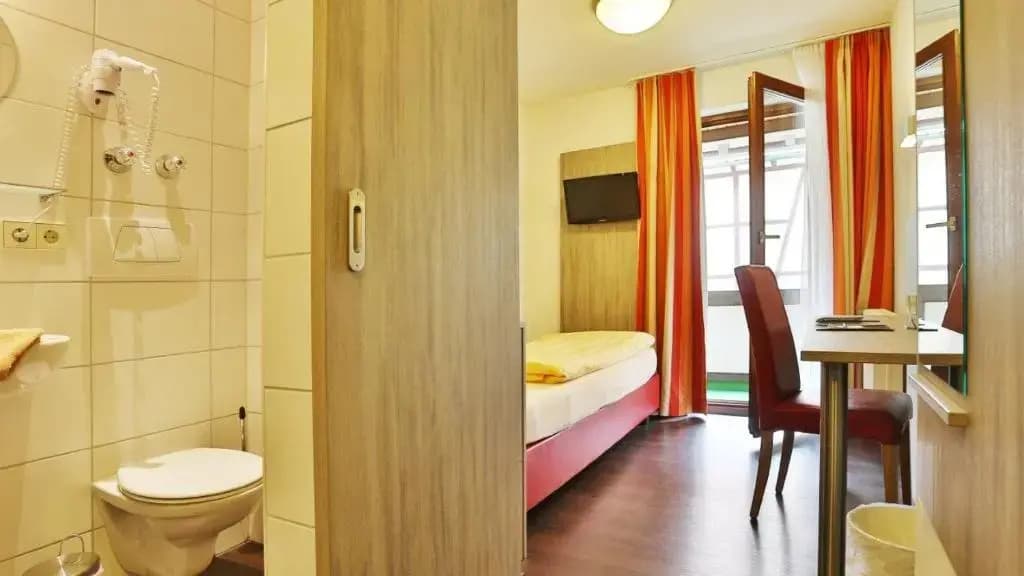 Standard Single room with balcony