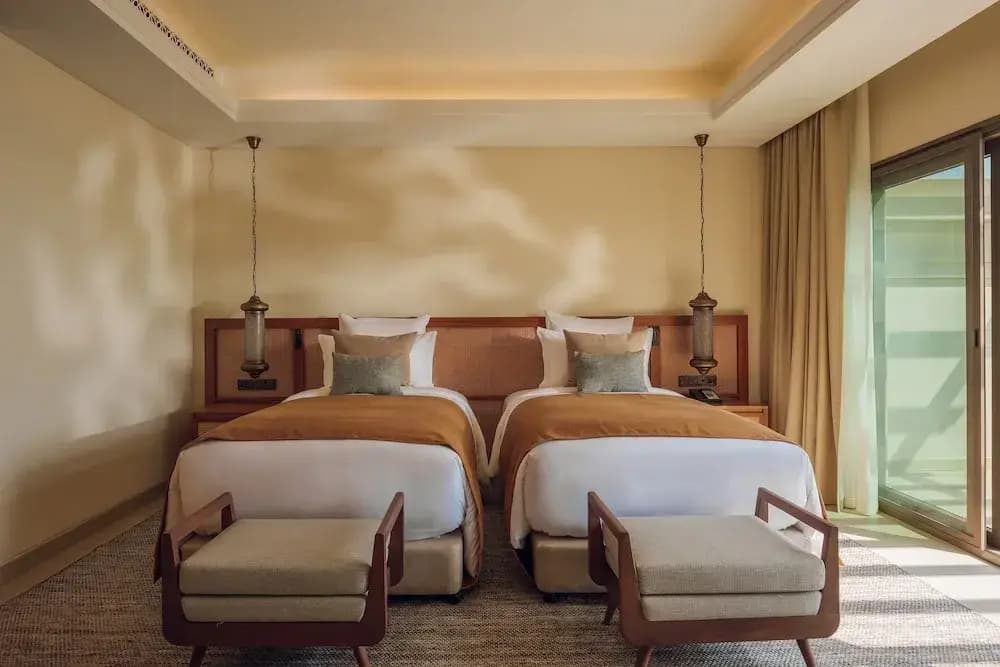 4 Bedrooms Standard Double room with ocean view full double bed