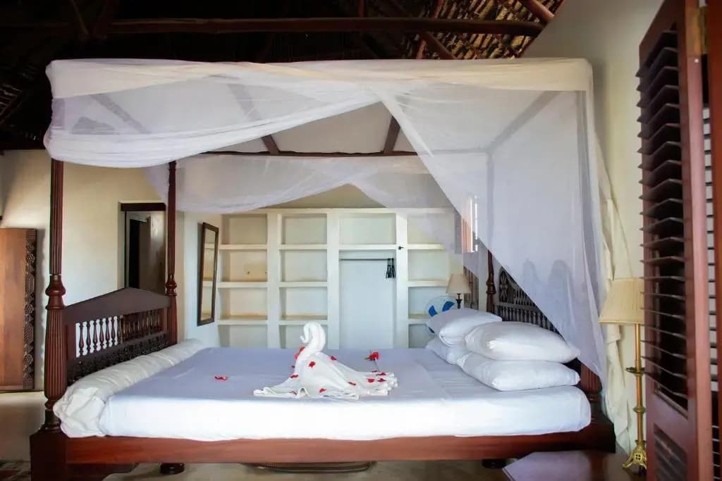 Standard Double room with pool view full double bed