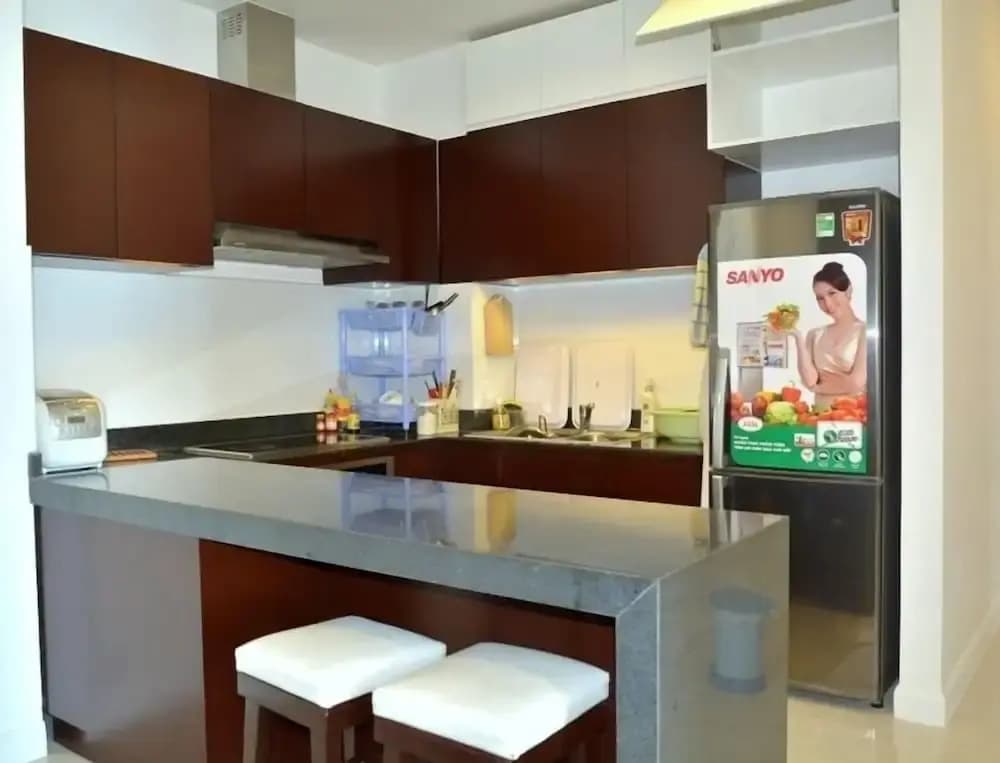 3 Bedrooms Apartment