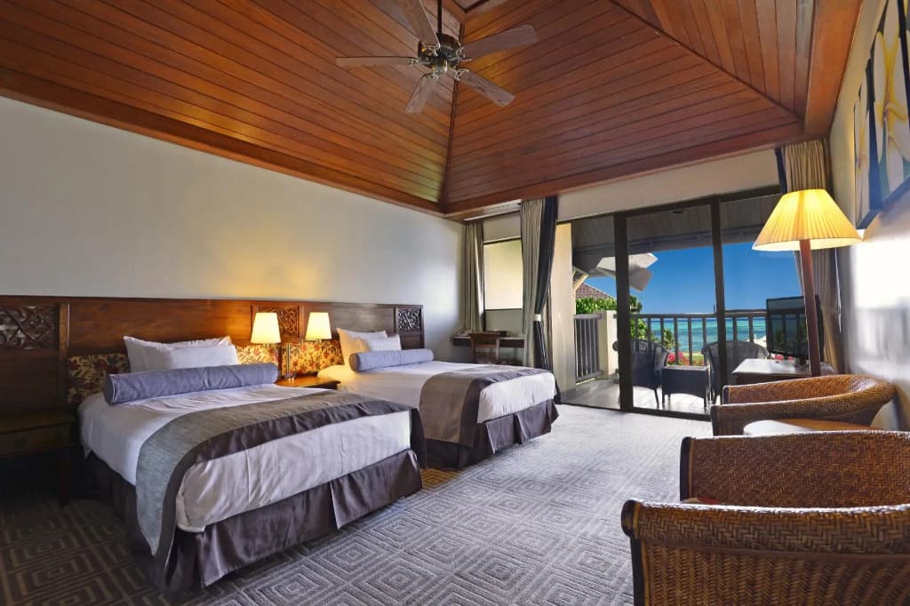 Deluxe room with ocean view