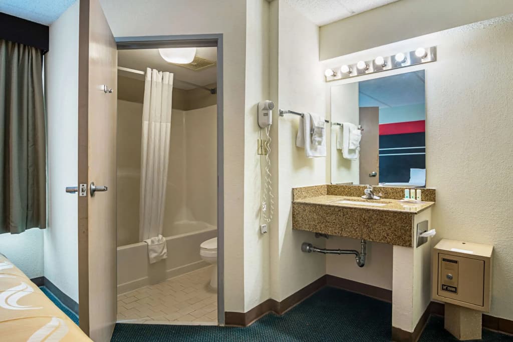 Hotel photo 8