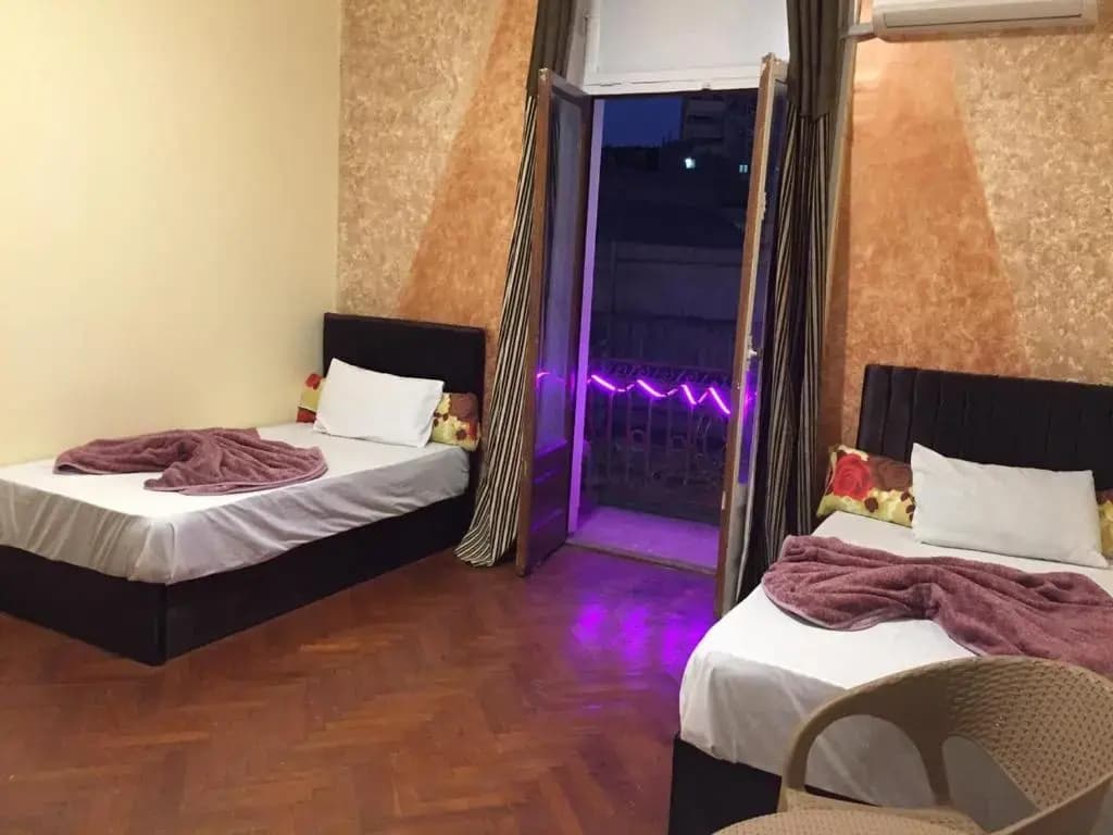 Deluxe Double room with balcony full double bed
