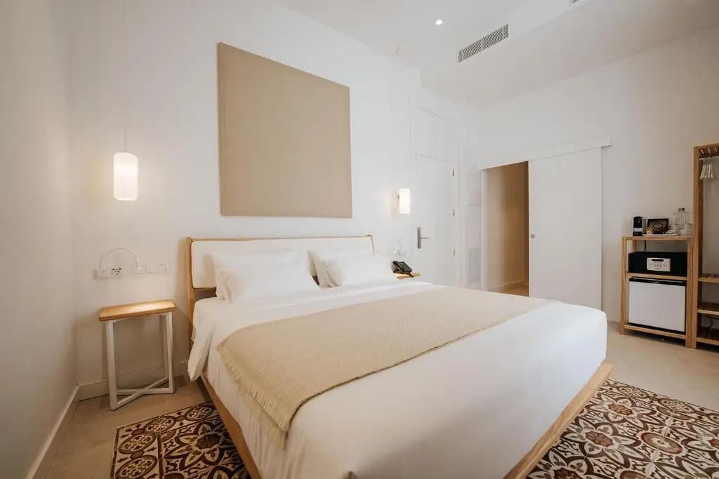 Economy room
