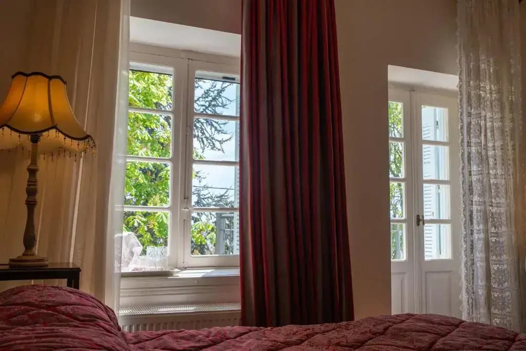 Deluxe Double room with balcony full double bed
