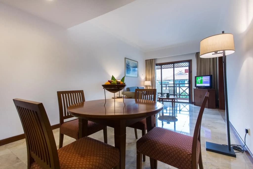 2 Bedrooms Quadruple Suite full double bed