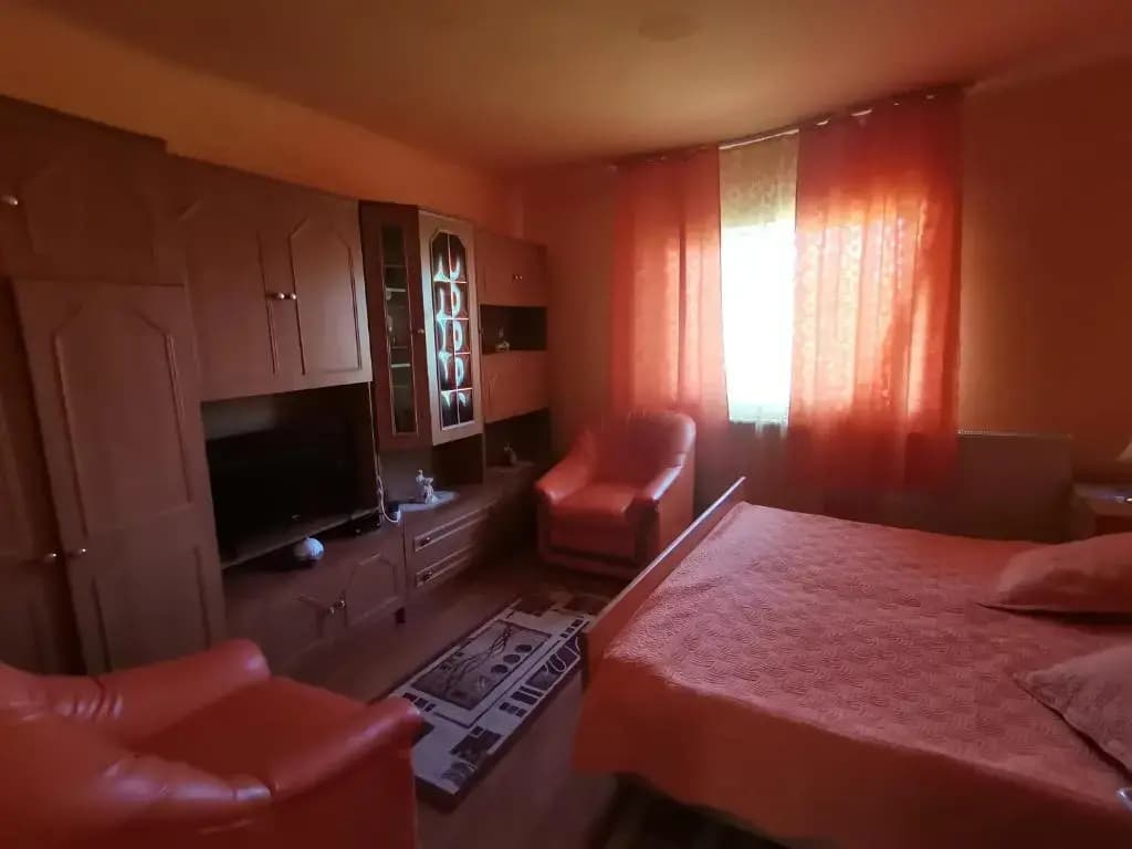 2 Bedrooms Cottage