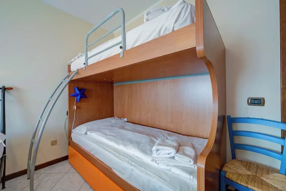 2 Bedrooms Family Apartment with mountain view