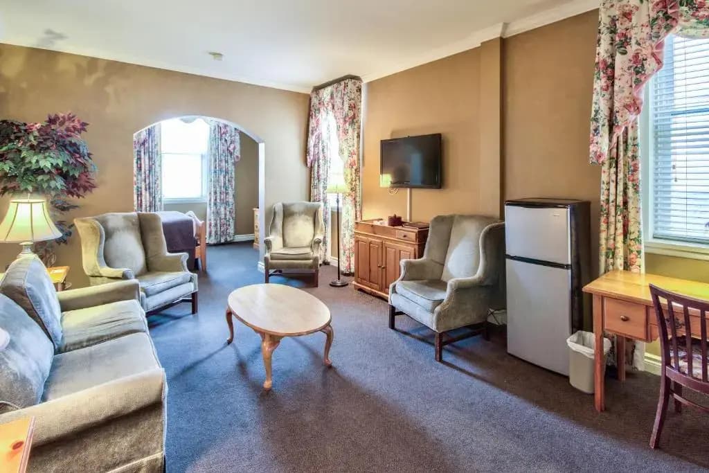 Deluxe Suite