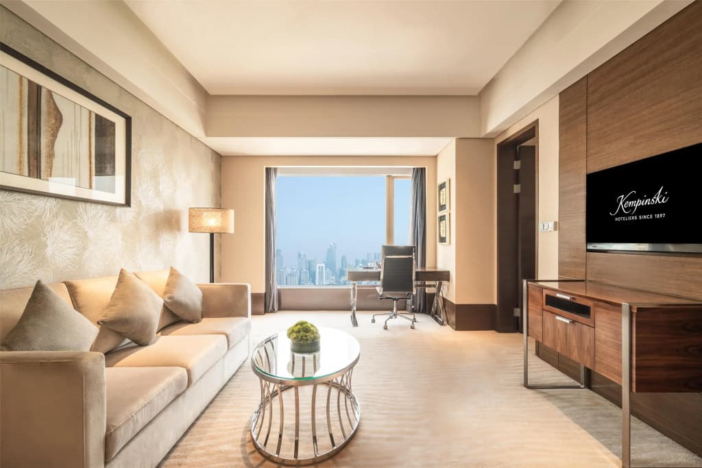 Executive Double Suite with river view full double bed