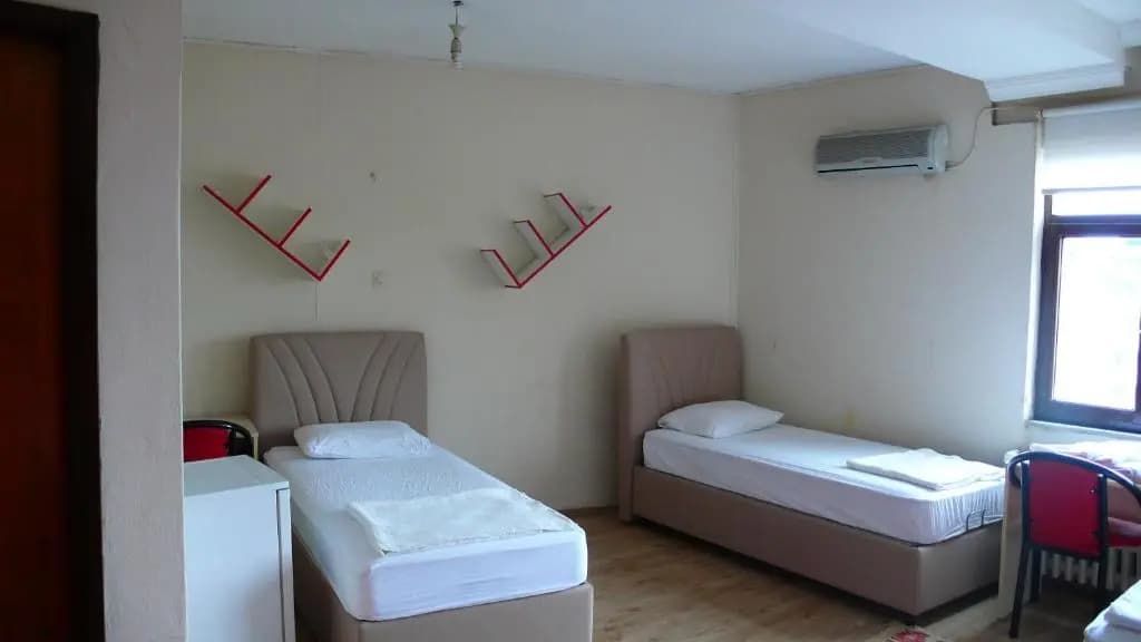 Economy room