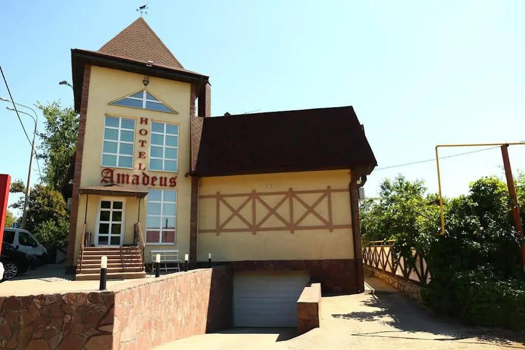 Hotel photo 1