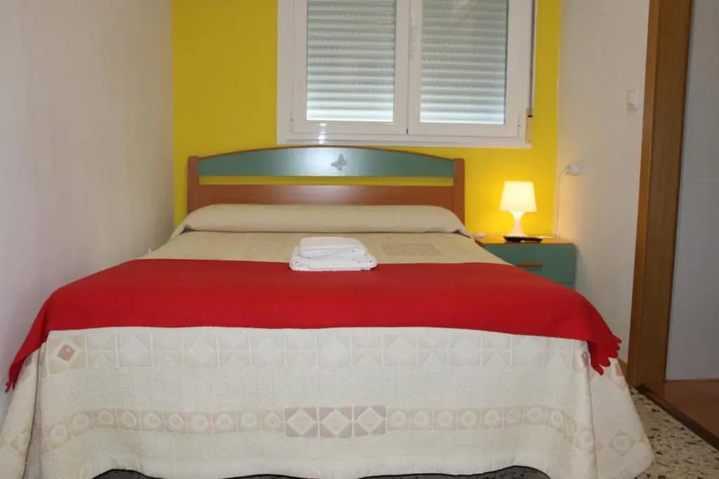Economy room