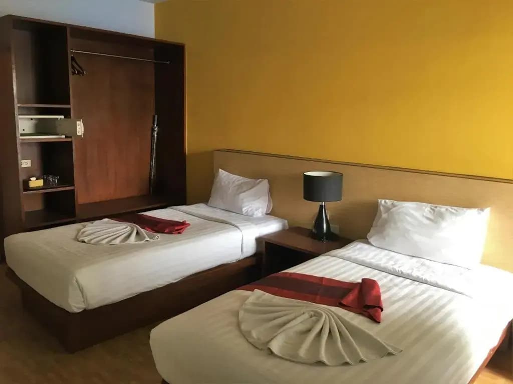 Deluxe Double room twin beds