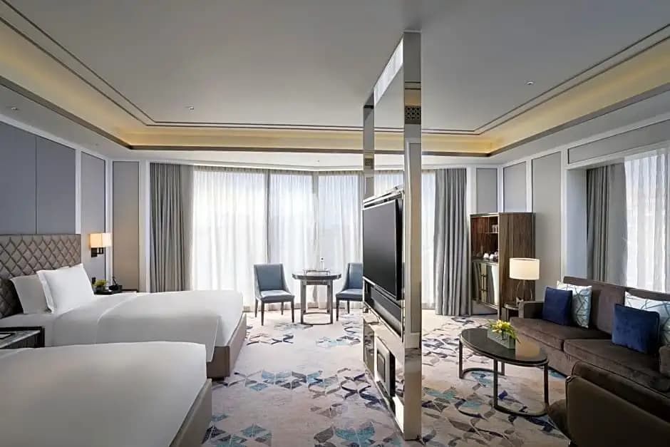 Standard Double Suite full double bed