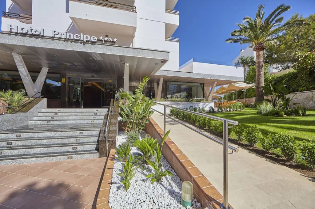 Hotel photo 1