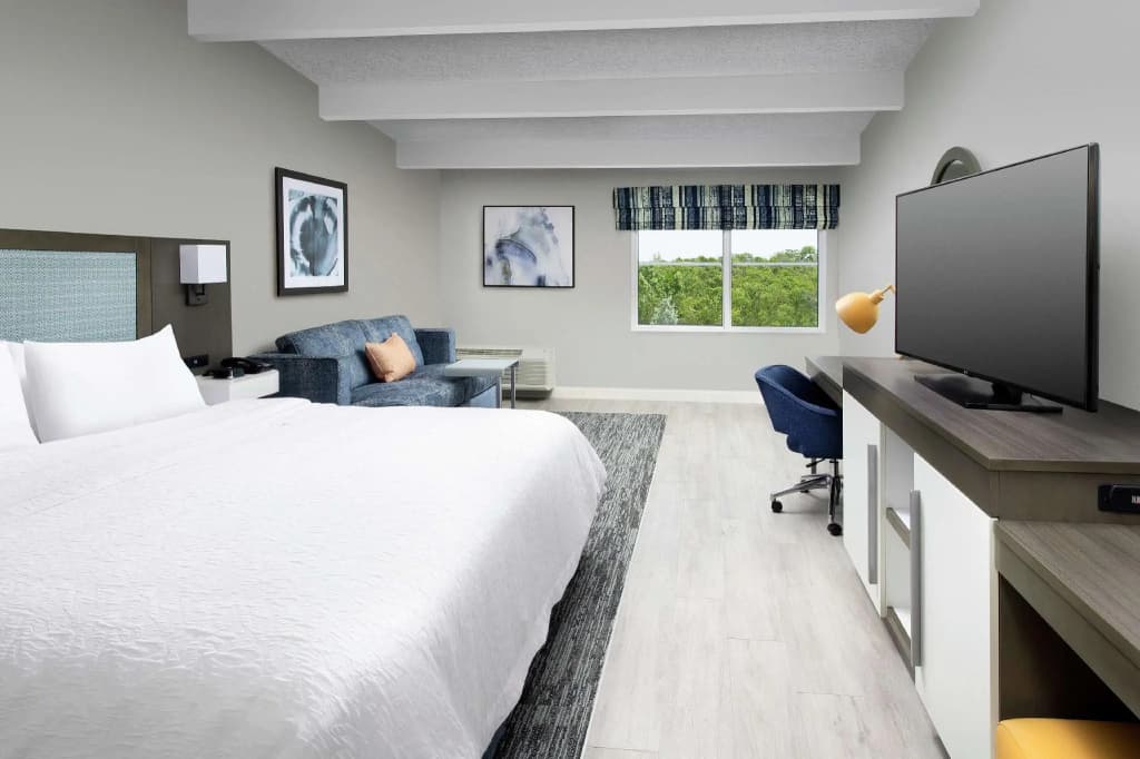 Standard Double room with balcony full double bed