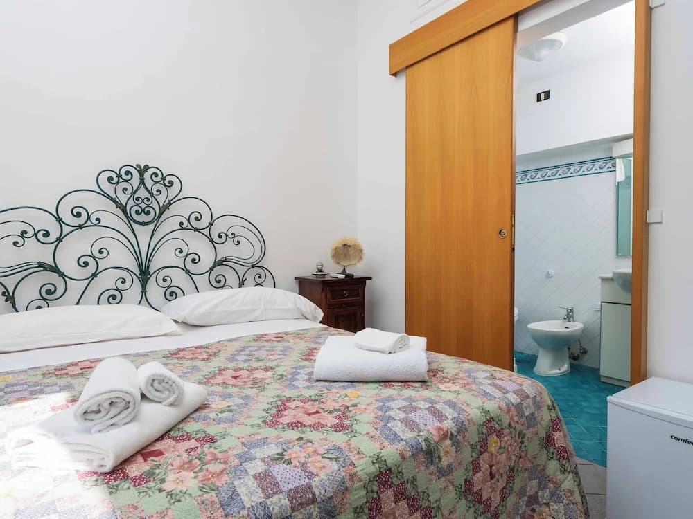 Comfort Double room with balcony full double bed
