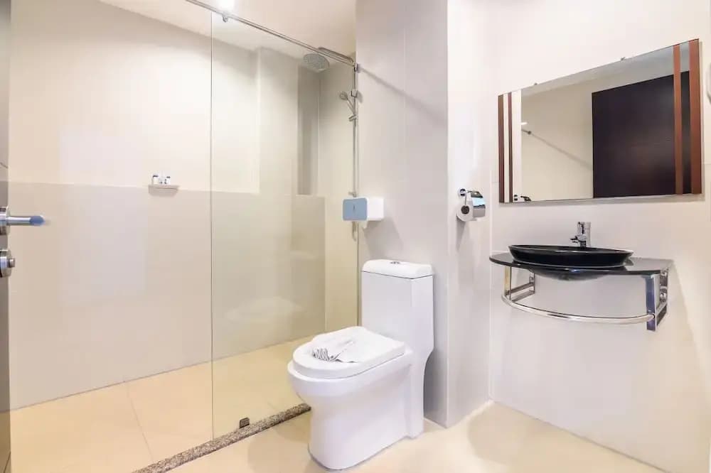 Superior room with pool view