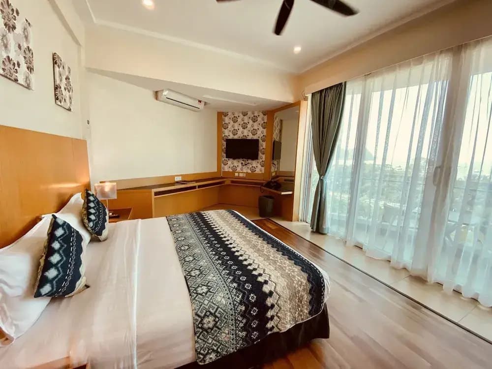 Deluxe room with balcony