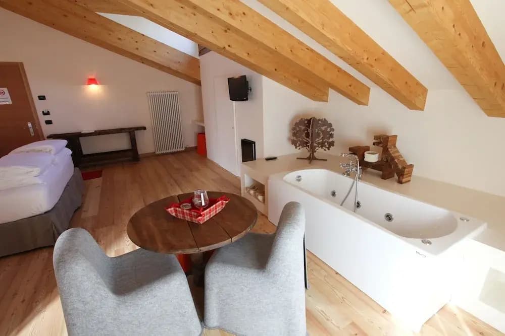 Comfort Double room with balcony full double bed