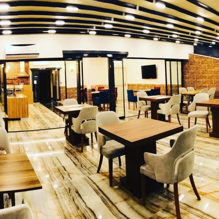 Economy room