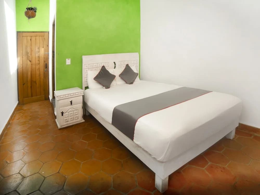 Standard room with balcony and with city view
