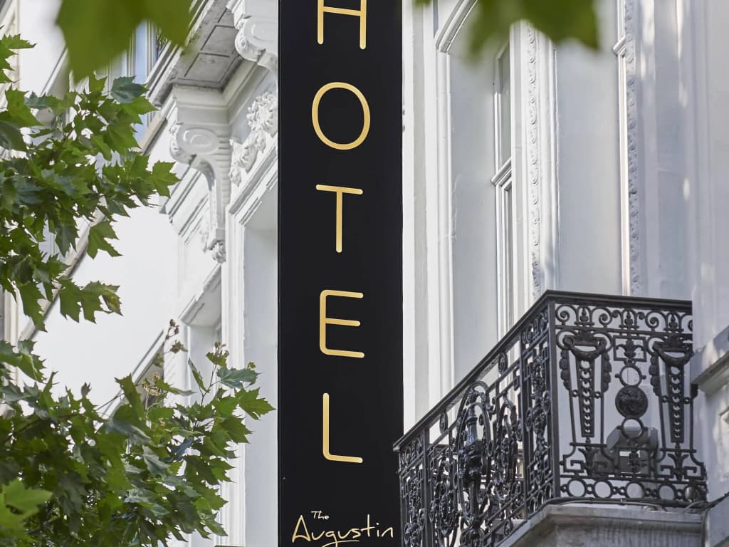 Hotel photo 1
