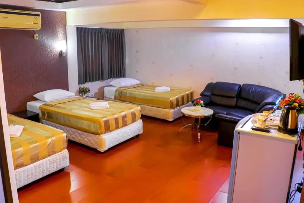Hotel photo 2