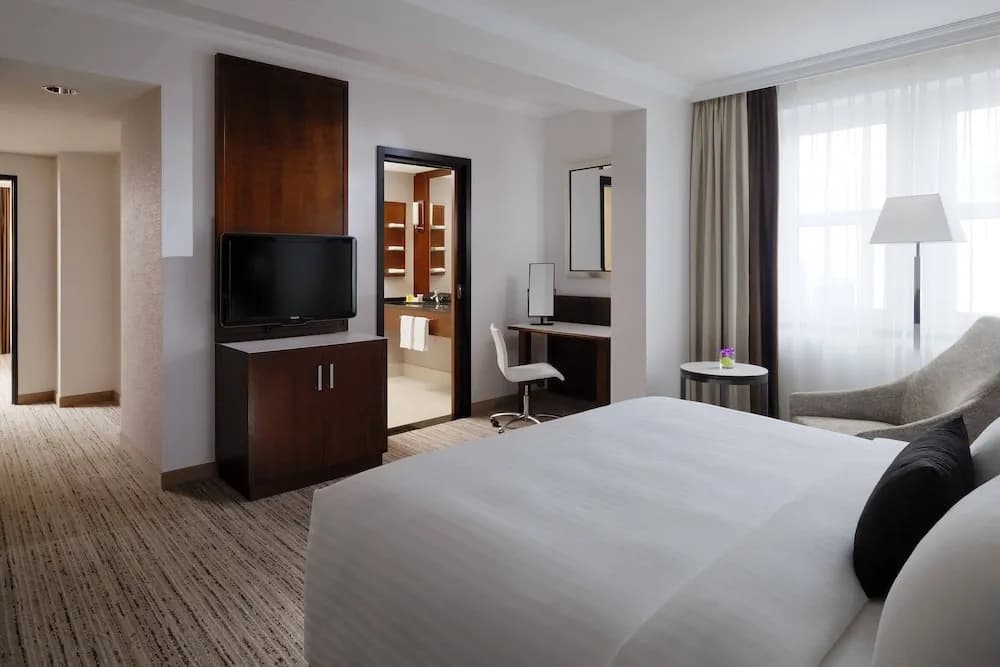 1 Bedroom Suite