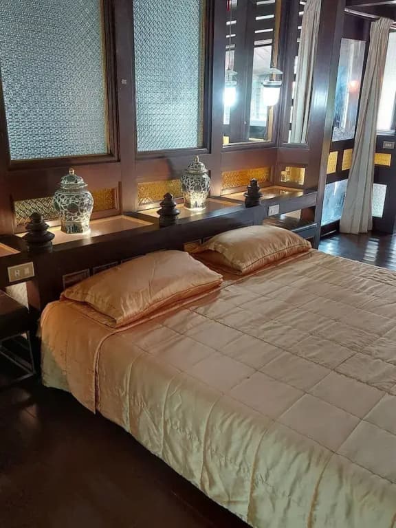 2 Bedrooms Villa
