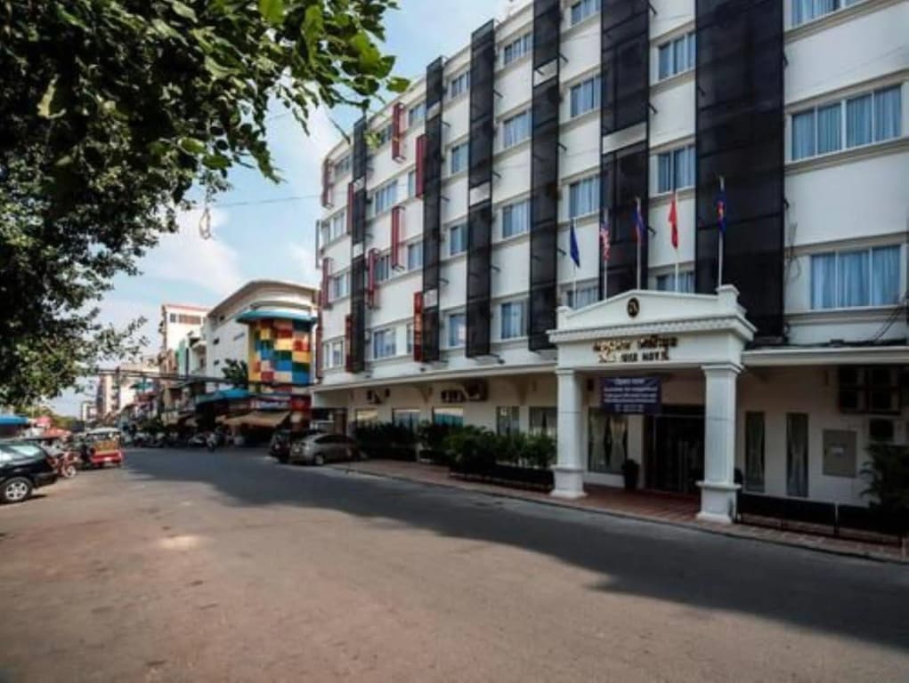 Hotel photo 1