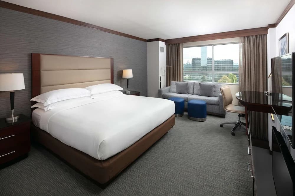 Superior Club room
