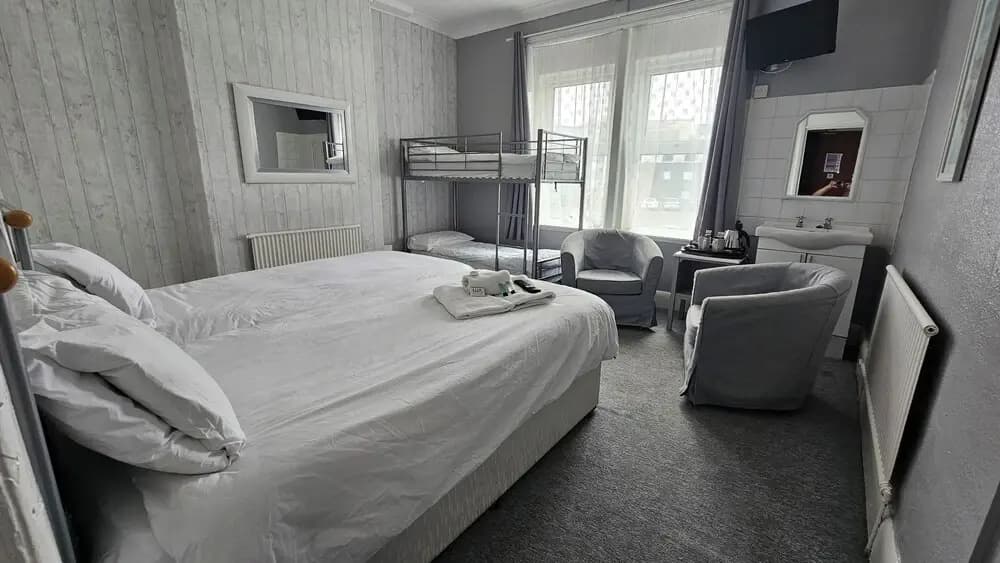 Standard Double room with courtyard view twin beds