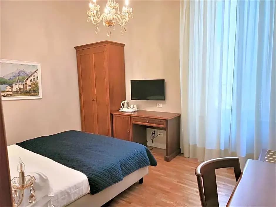 Economy room