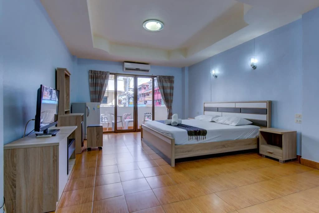 Superior Double room with balcony full double bed