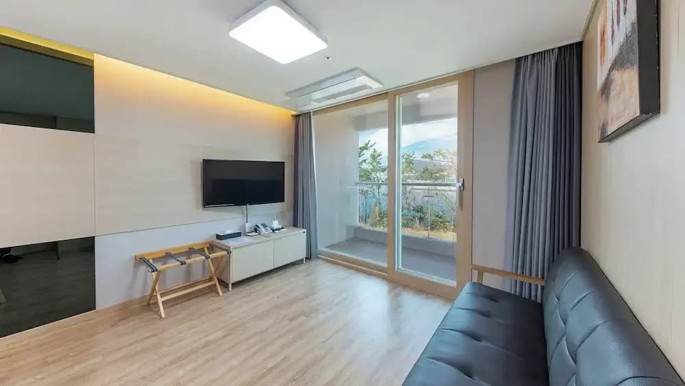 Premium Double room full double bed