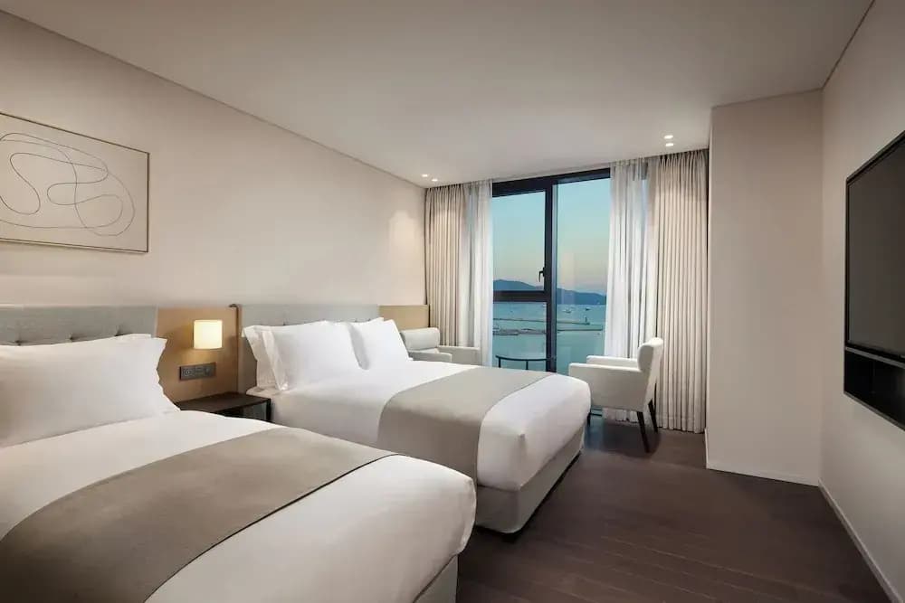 Standard Double room with ocean view twin beds