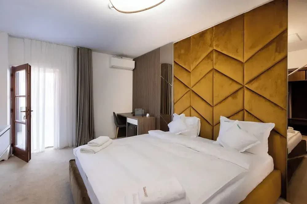 Premier room