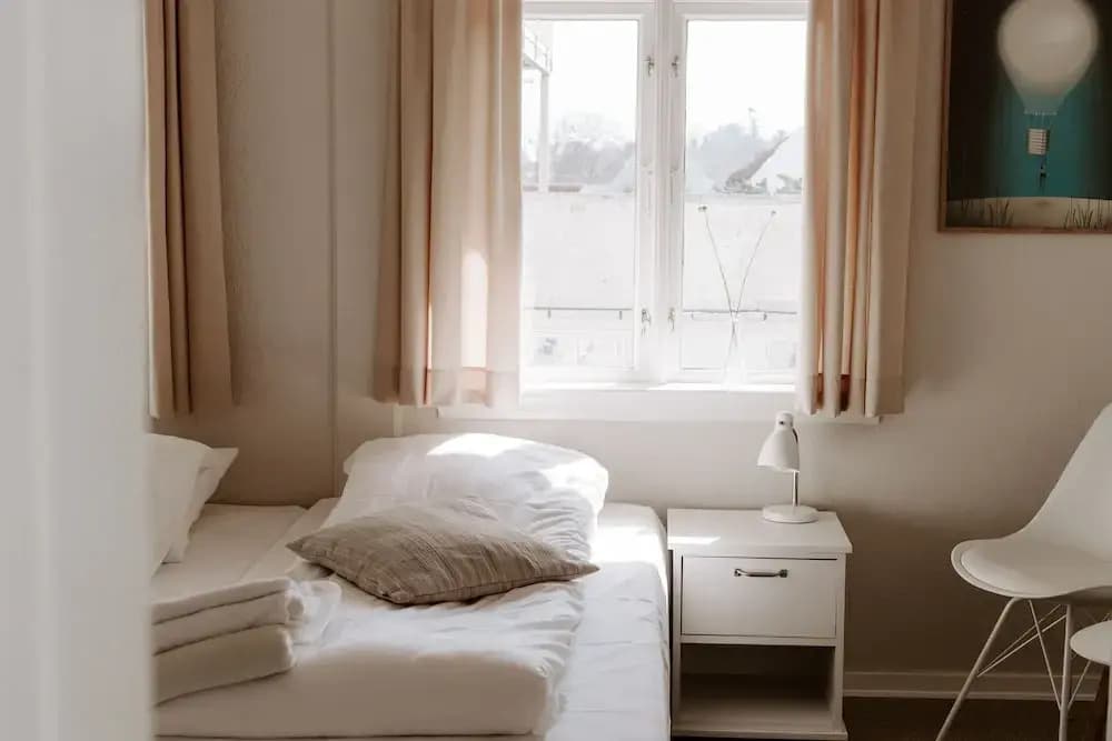 Economy room