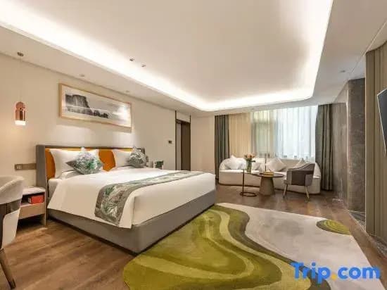 Family Suite with courtyard view